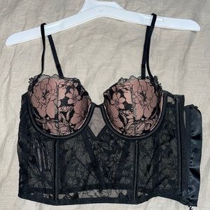 Victoria secret corset top size 34B with zipper side